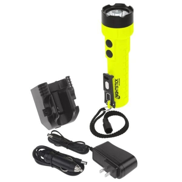 Linterna Recargable Con Clip y Doble Imán Integrado Modelo Nightstick TB-XPR-5522GMX - Image 2